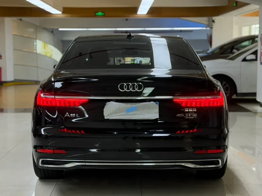 2023 Audi A6L 2.0T 245HP L4 7DCT,autocango,china used car exporter,china ev exporter,chinese used car exporter,chinese used ev exporter