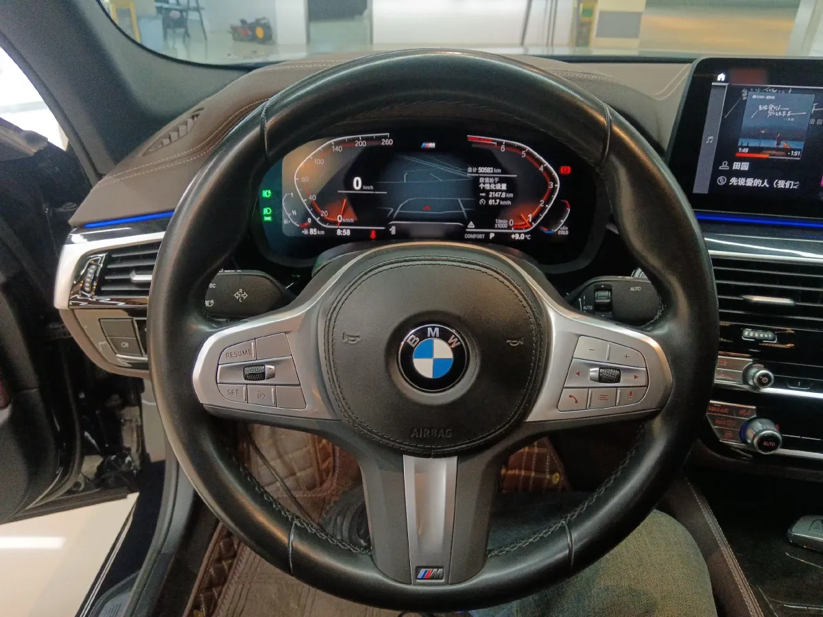 2022 BMW 5 Series 2.0T 184HP L4 8AT,autocango,china used car exporter,china ev exporter,chinese used car exporter,chinese used ev exporter