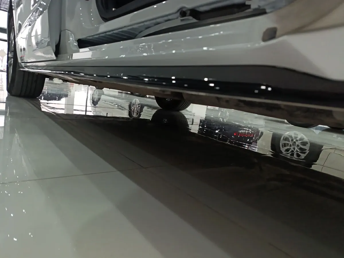 2024 Toyota Sienna 2.5L 189HP L4 E-CVT Hybrid,autocango,china used car exporter,china ev exporter,chinese used car exporter,chinese used ev exporter