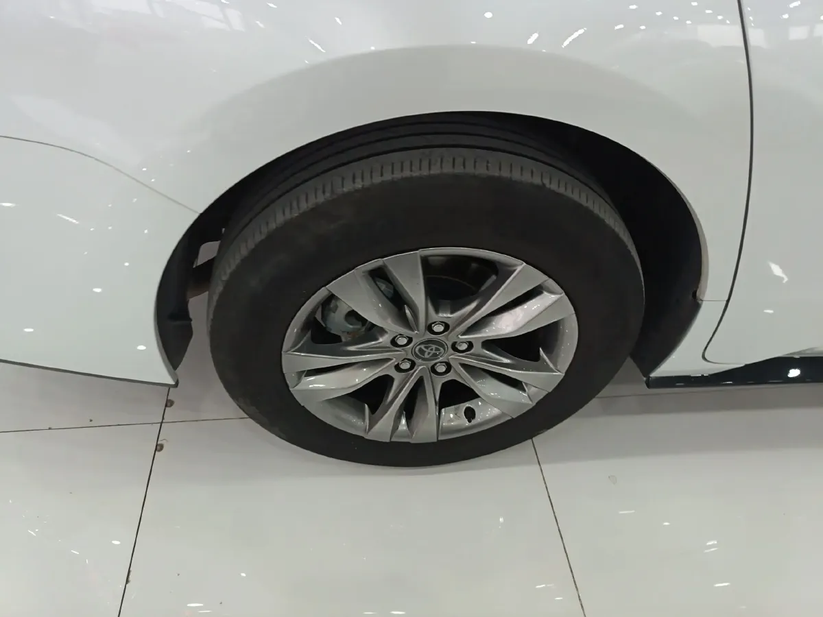 2024 Toyota Sienna 2.5L 189HP L4 E-CVT Hybrid,autocango,china used car exporter,china ev exporter,chinese used car exporter,chinese used ev exporter