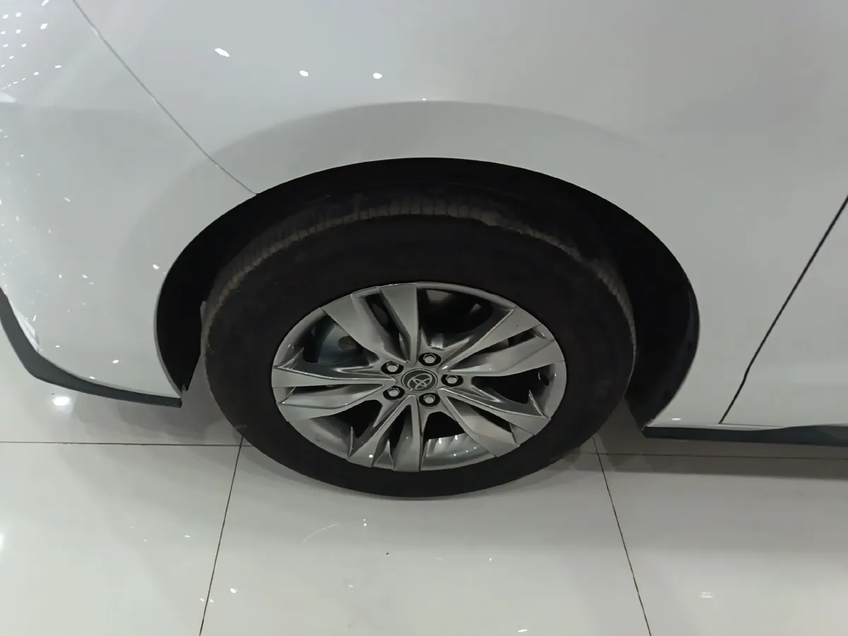 2024 Toyota Sienna 2.5L 189HP L4 E-CVT Hybrid,autocango,china used car exporter,china ev exporter,chinese used car exporter,chinese used ev exporter