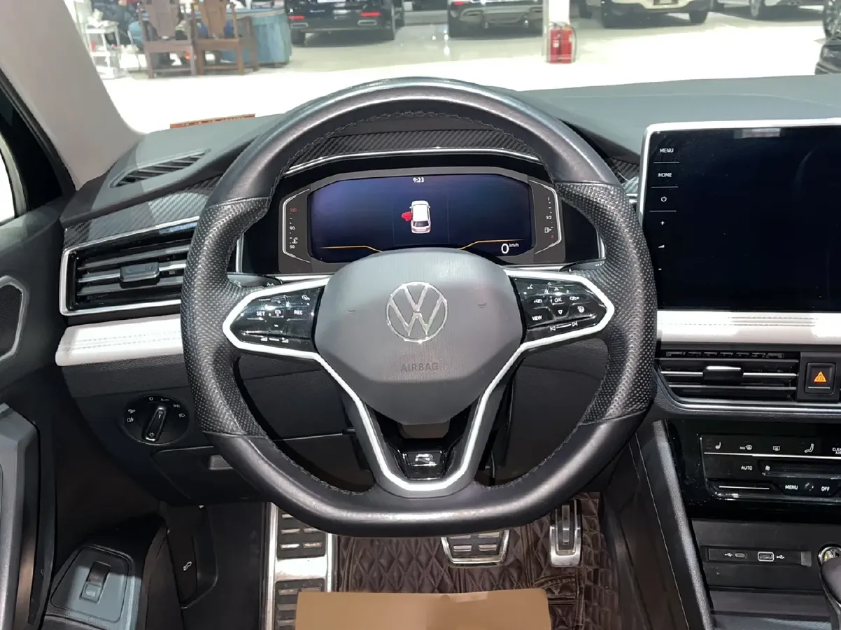 2022 Volkswagen Tiguan L 2.0T 186HP L4 7DCT,autocango,china used car exporter,china ev exporter,chinese used car exporter,chinese used ev exporter