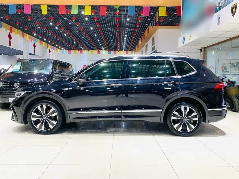 2022 Volkswagen Tiguan L 2.0T 186HP L4 7DCT,autocango,china used car exporter,china ev exporter,chinese used car exporter,chinese used ev exporter