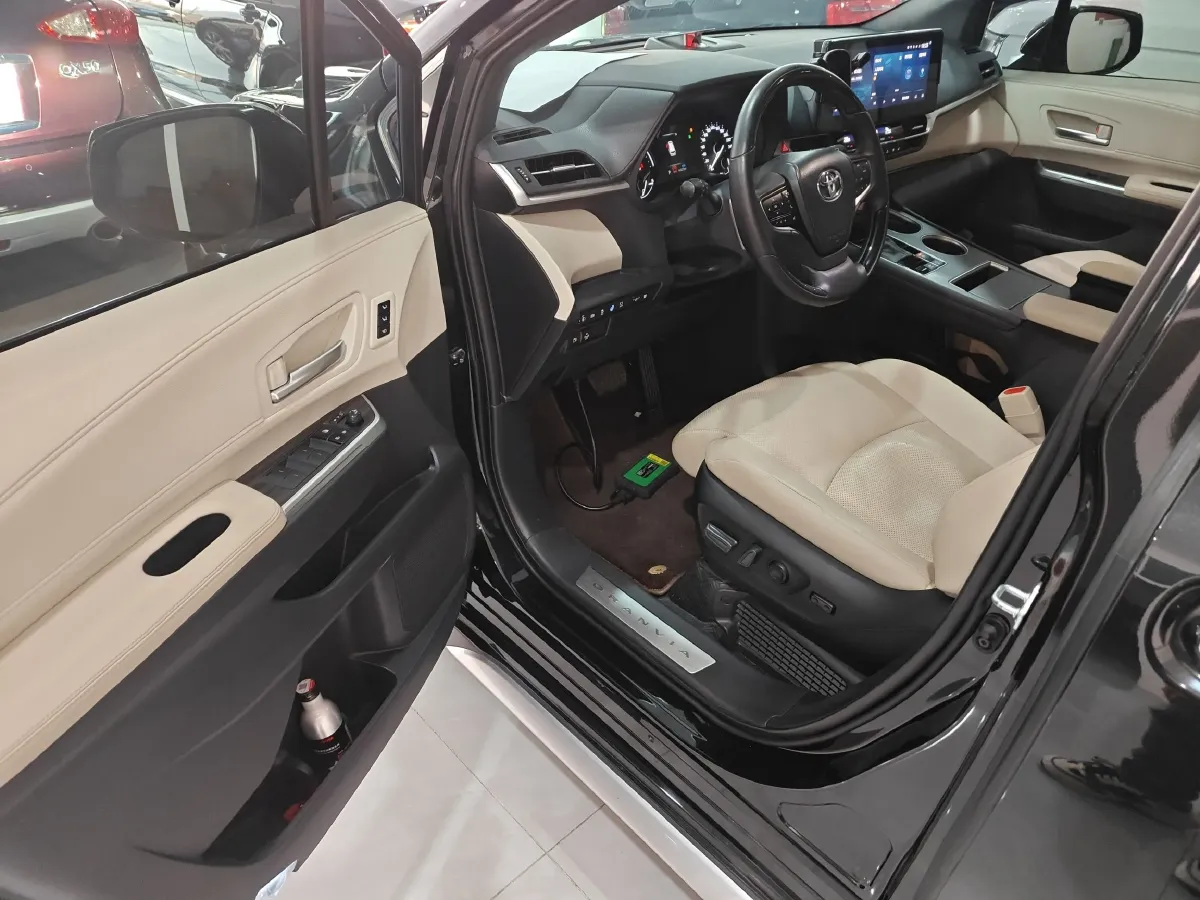 2023 Toyota Granvia 2.5L 189HP L4 E-CVT Hybrid,autocango,china used car exporter,china ev exporter,chinese used car exporter,chinese used ev exporter