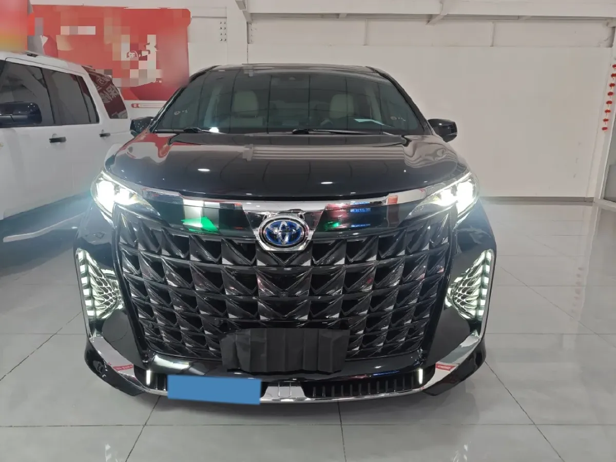 2023 Toyota Granvia 2.5L 189HP L4 E-CVT Hybrid,autocango,china used car exporter,china ev exporter,chinese used car exporter,chinese used ev exporter