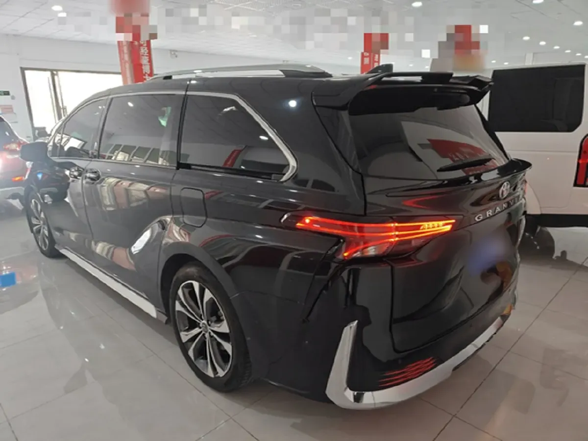 2023 Toyota Granvia 2.5L 189HP L4 E-CVT Hybrid,autocango,china used car exporter,china ev exporter,chinese used car exporter,chinese used ev exporter