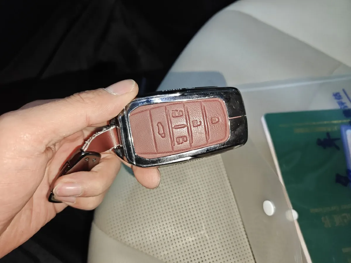 2023 Toyota Granvia 2.5L 189HP L4 E-CVT Hybrid,autocango,china used car exporter,china ev exporter,chinese used car exporter,chinese used ev exporter