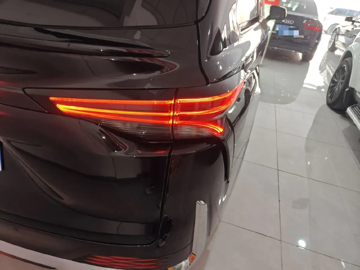 2023 Toyota Granvia 2.5L 189HP L4 E-CVT Hybrid,autocango,china used car exporter,china ev exporter,chinese used car exporter,chinese used ev exporter