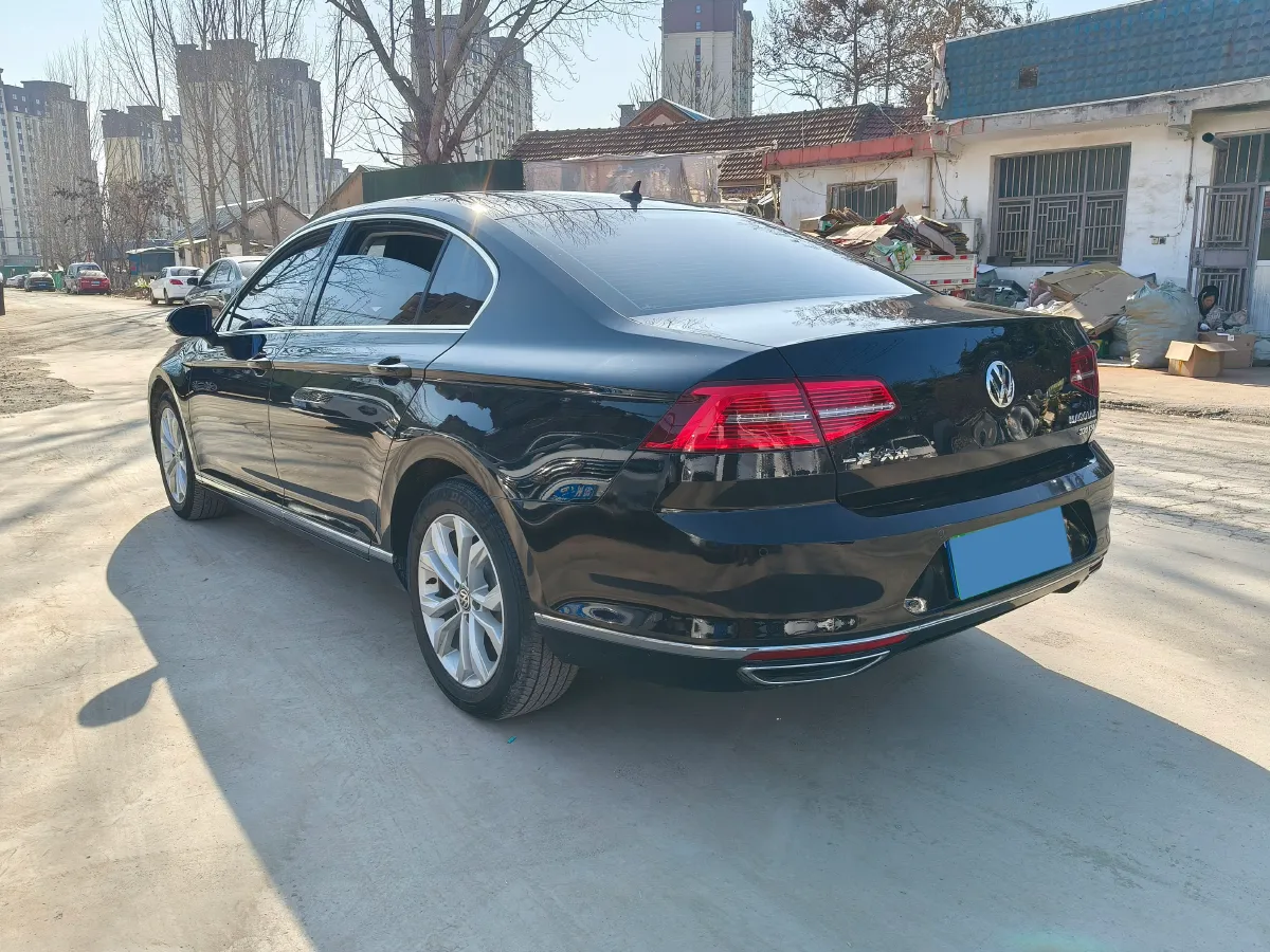 2019 Volkswagen Magotan 2.0T 186HP L4 7DCT,autocango,china used car exporter,china ev exporter,chinese used car exporter,chinese used ev exporter