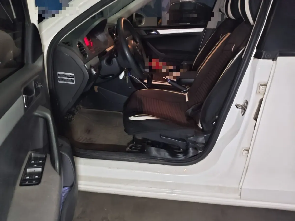 2015 Ford Classic Transit 2.4L 125HP L4 5MT,autocango,china used car exporter,china ev exporter,chinese used car exporter,chinese used ev exporter