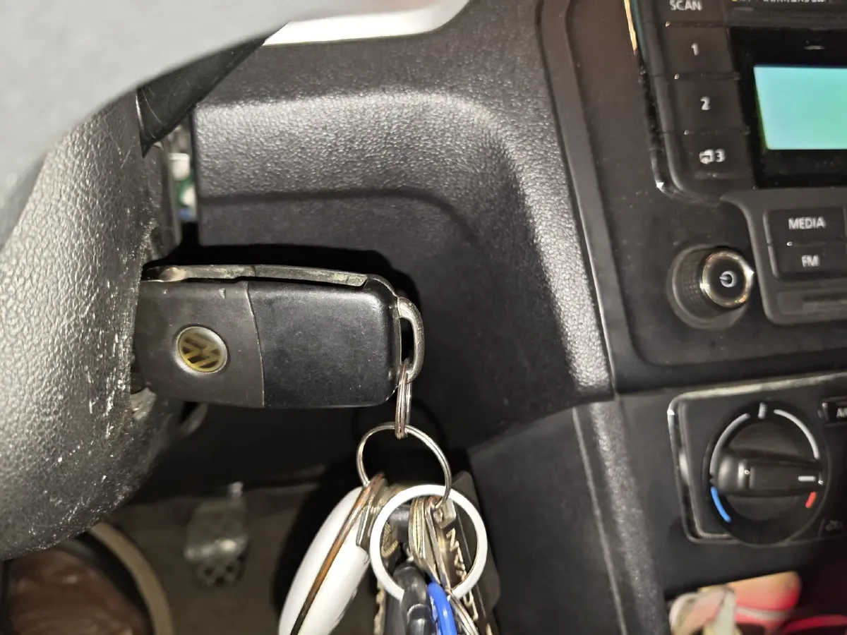 2015 Ford Classic Transit 2.4L 125HP L4 5MT,autocango,china used car exporter,china ev exporter,chinese used car exporter,chinese used ev exporter