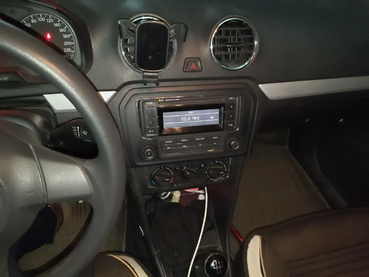 2015 Ford Classic Transit 2.4L 125HP L4 5MT,autocango,china used car exporter,china ev exporter,chinese used car exporter,chinese used ev exporter