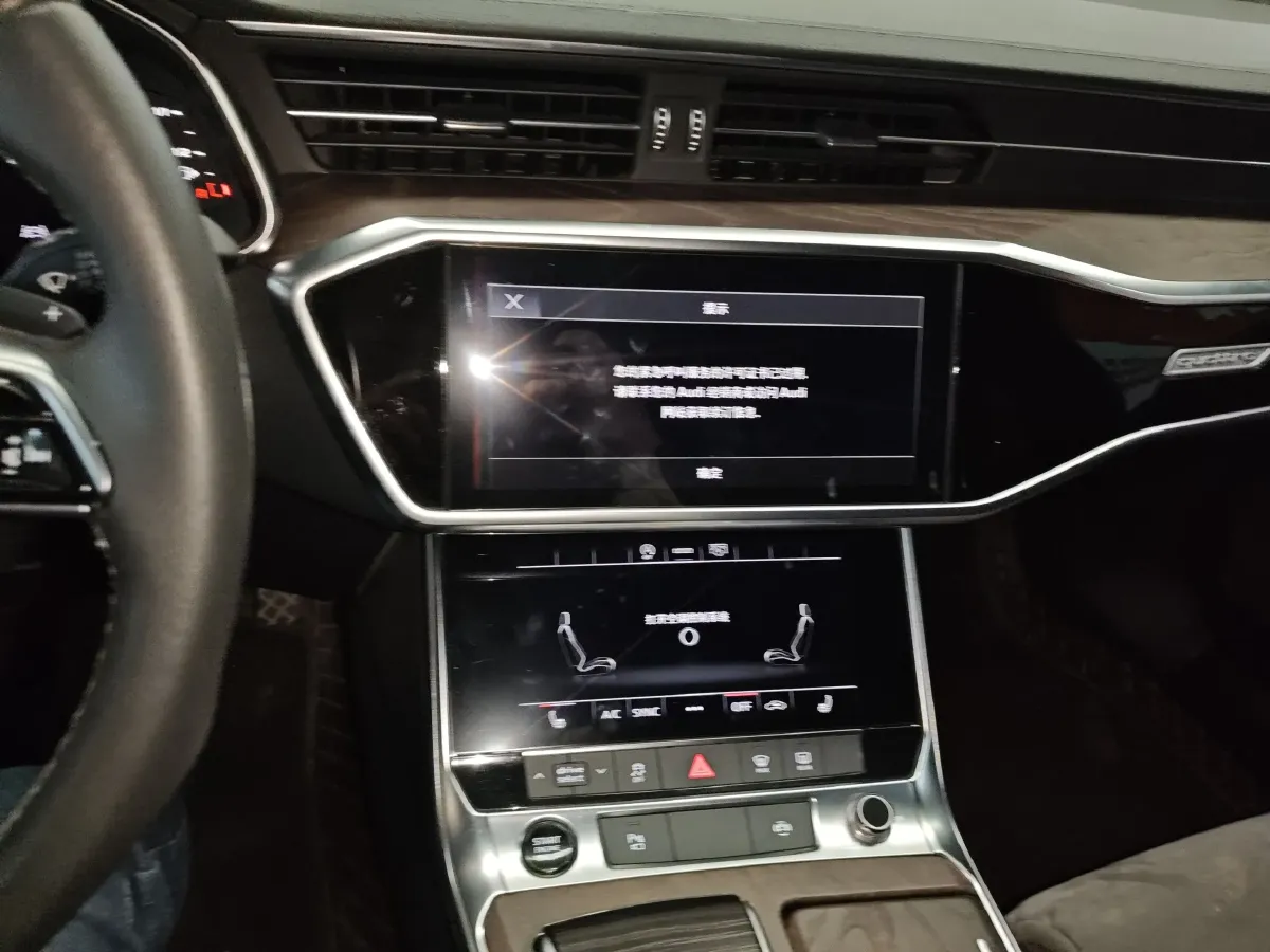 2021 Audi A6L 2.0T 224HP L4 7DCT,autocango,china used car exporter,china ev exporter,chinese used car exporter,chinese used ev exporter