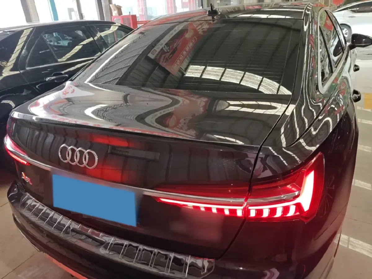 2021 Audi A6L 2.0T 224HP L4 7DCT,autocango,china used car exporter,china ev exporter,chinese used car exporter,chinese used ev exporter