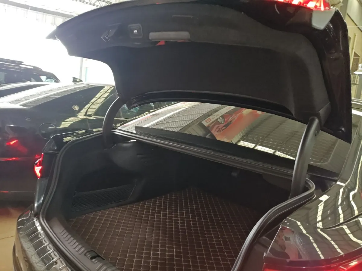 2021 Audi A6L 2.0T 224HP L4 7DCT,autocango,china used car exporter,china ev exporter,chinese used car exporter,chinese used ev exporter