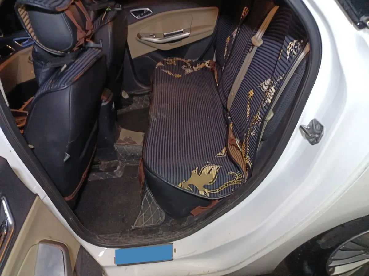 2015 Ford Escort 1.5L 113HP L4 6AT,autocango,china used car exporter,china ev exporter,chinese used car exporter,chinese used ev exporter