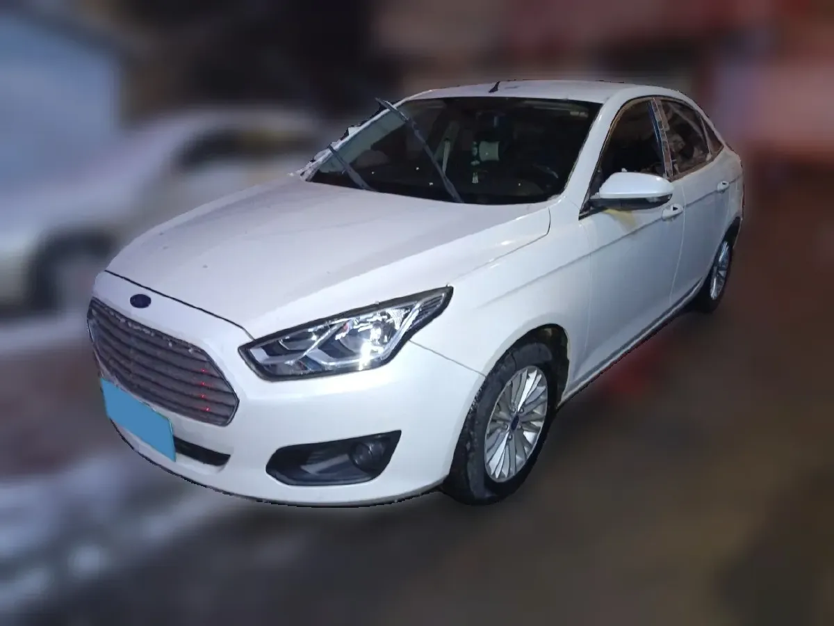 2015 Ford Escort 1.5L 113HP L4 6AT,autocango,china used car exporter,china ev exporter,chinese used car exporter,chinese used ev exporter