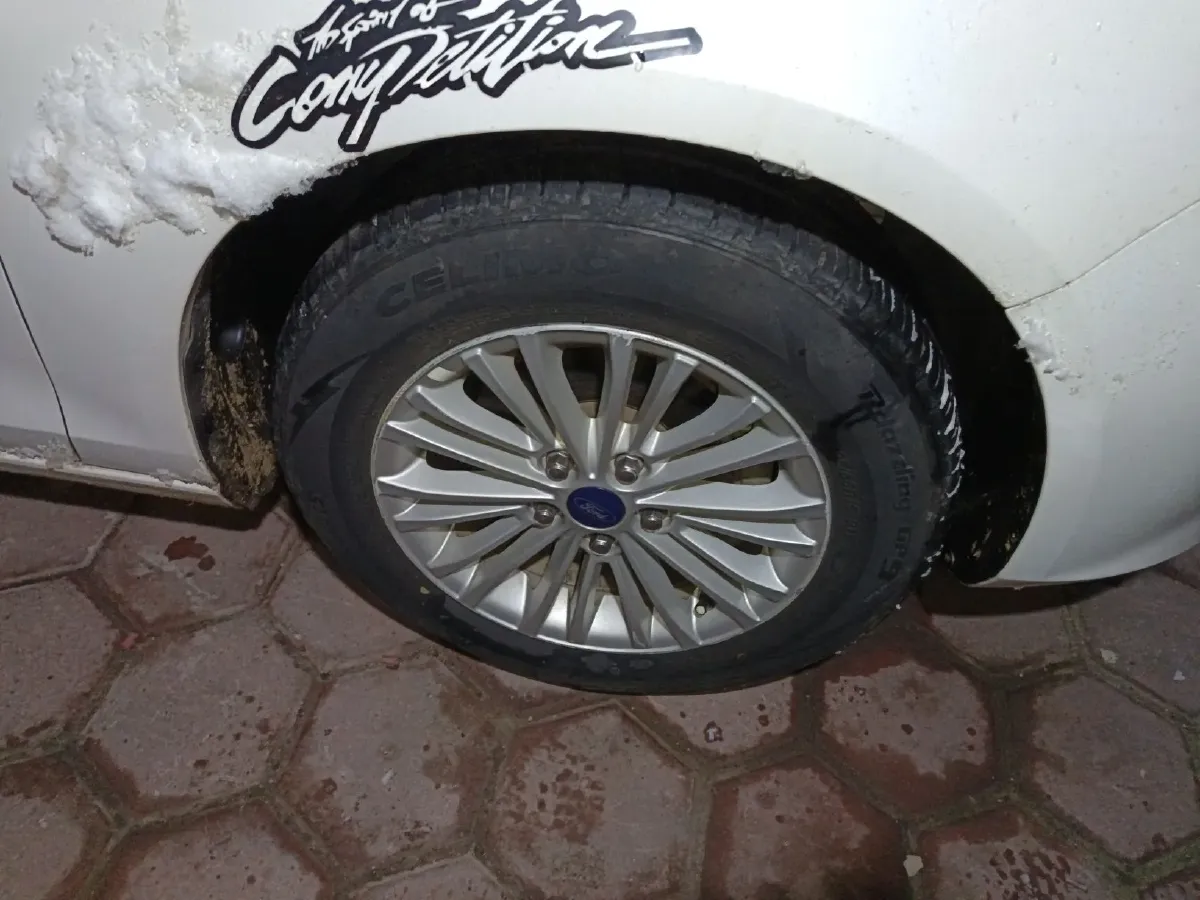 2015 Ford Escort 1.5L 113HP L4 6AT,autocango,china used car exporter,china ev exporter,chinese used car exporter,chinese used ev exporter