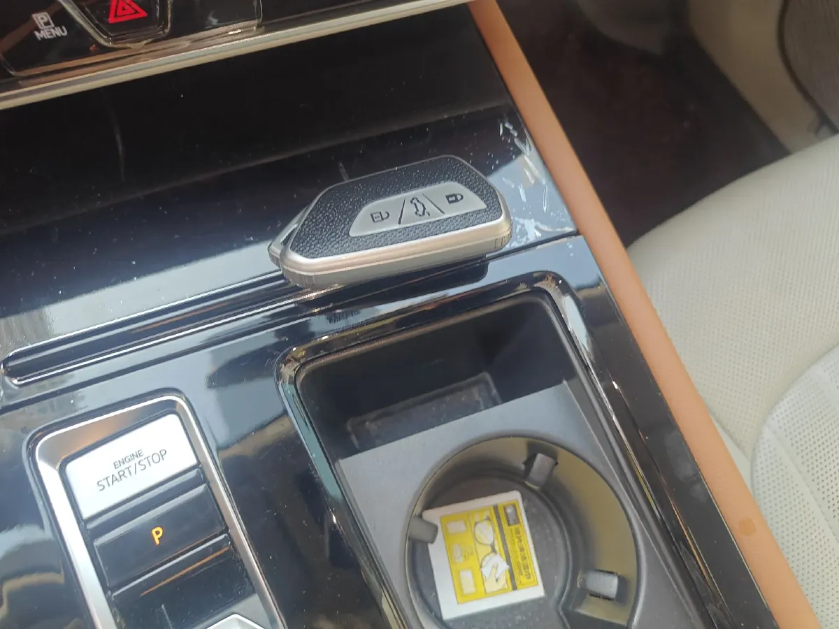 2021 Volkswagen Teramont 2.0T 220HP L4 7DCT,autocango,china used car exporter,china ev exporter,chinese used car exporter,chinese used ev exporter