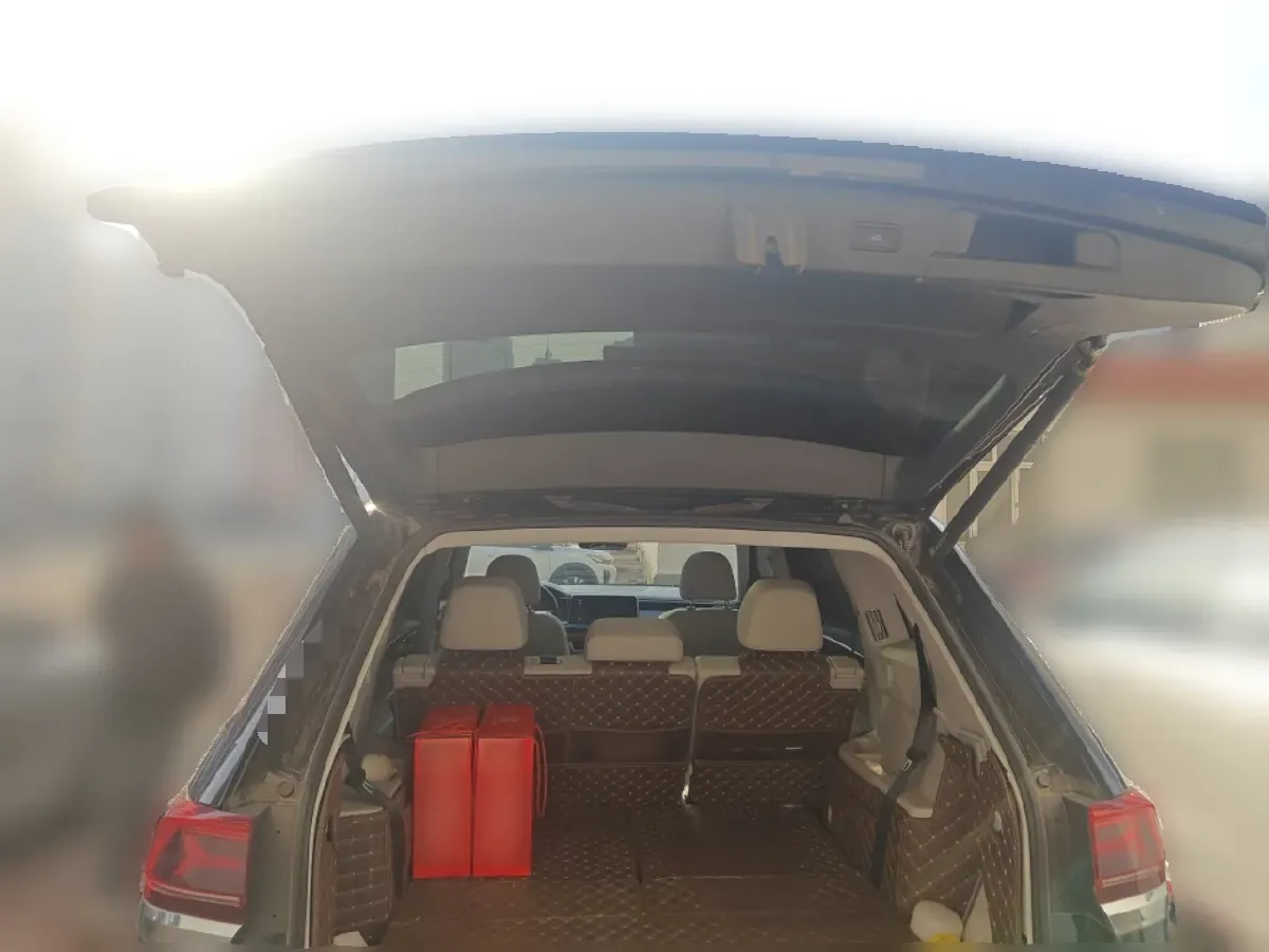 2021 Volkswagen Teramont 2.0T 220HP L4 7DCT,autocango,china used car exporter,china ev exporter,chinese used car exporter,chinese used ev exporter