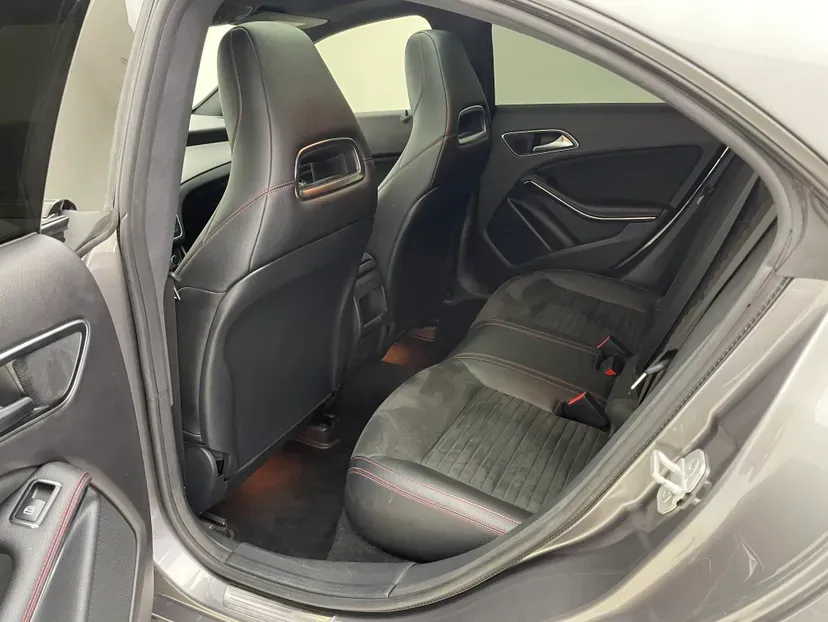 2017 Mercedes-Benz CLA Class 2.0T 184HP L4 7DCT,autocango,china used car exporter,china ev exporter,chinese used car exporter,chinese used ev exporter