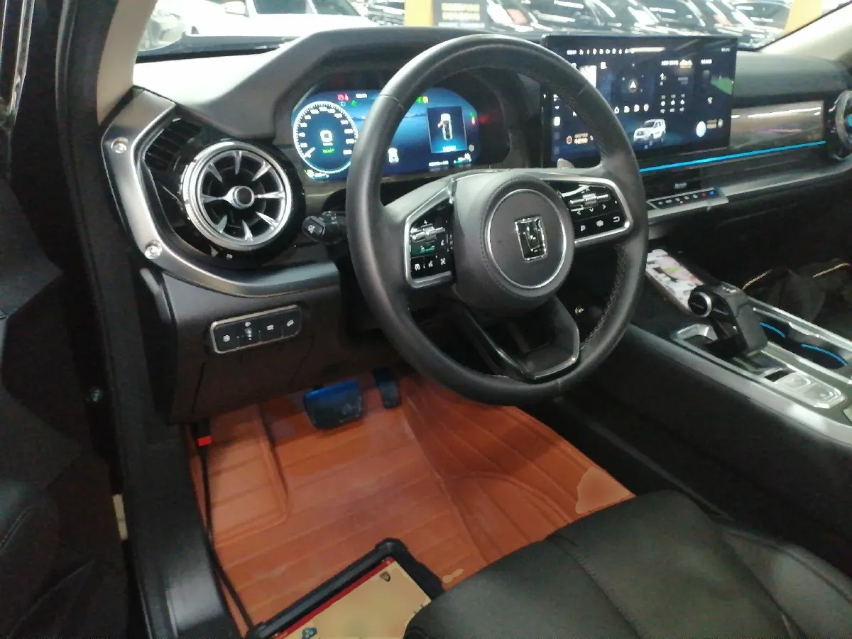 2024 Tank 400 2.0T 252HP L4 9AT PHEV 36.7/37.1KWH,autocango,china used car exporter,china ev exporter,chinese used car exporter,chinese used ev exporter