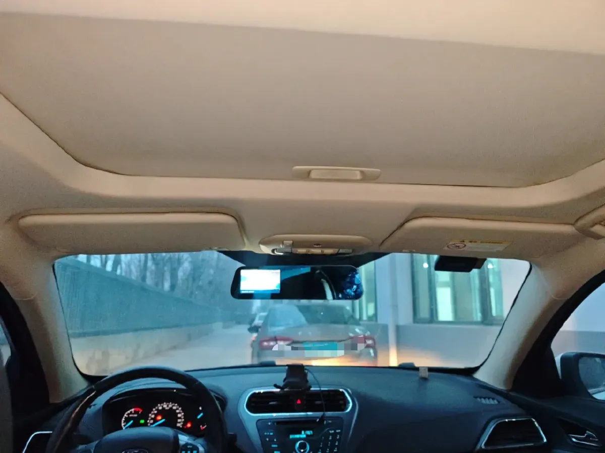 2015 Ford Escort 1.5L 113HP L4 6AT,autocango,china used car exporter,china ev exporter,chinese used car exporter,chinese used ev exporter