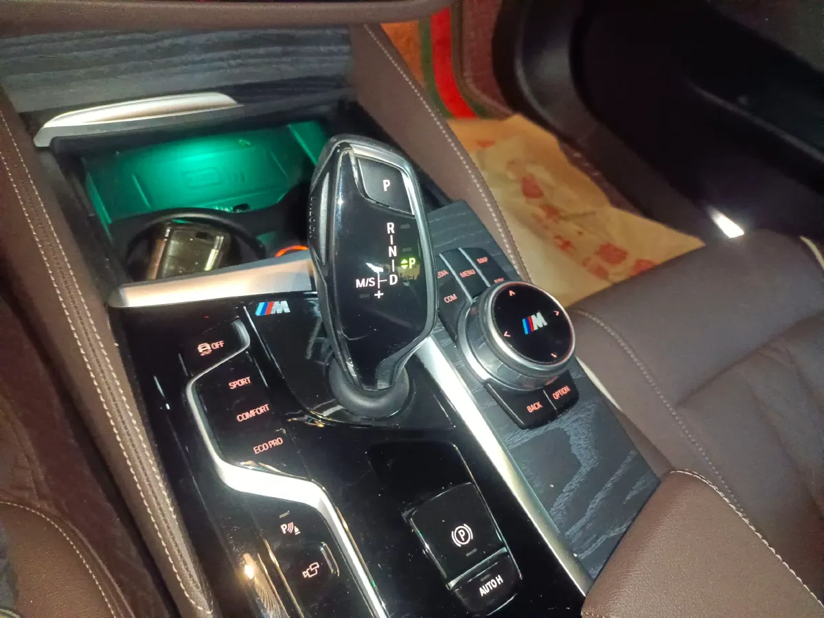 2021 BMW 5 Series 2.0T 252HP L4 8AT,autocango,china used car exporter,china ev exporter,chinese used car exporter,chinese used ev exporter