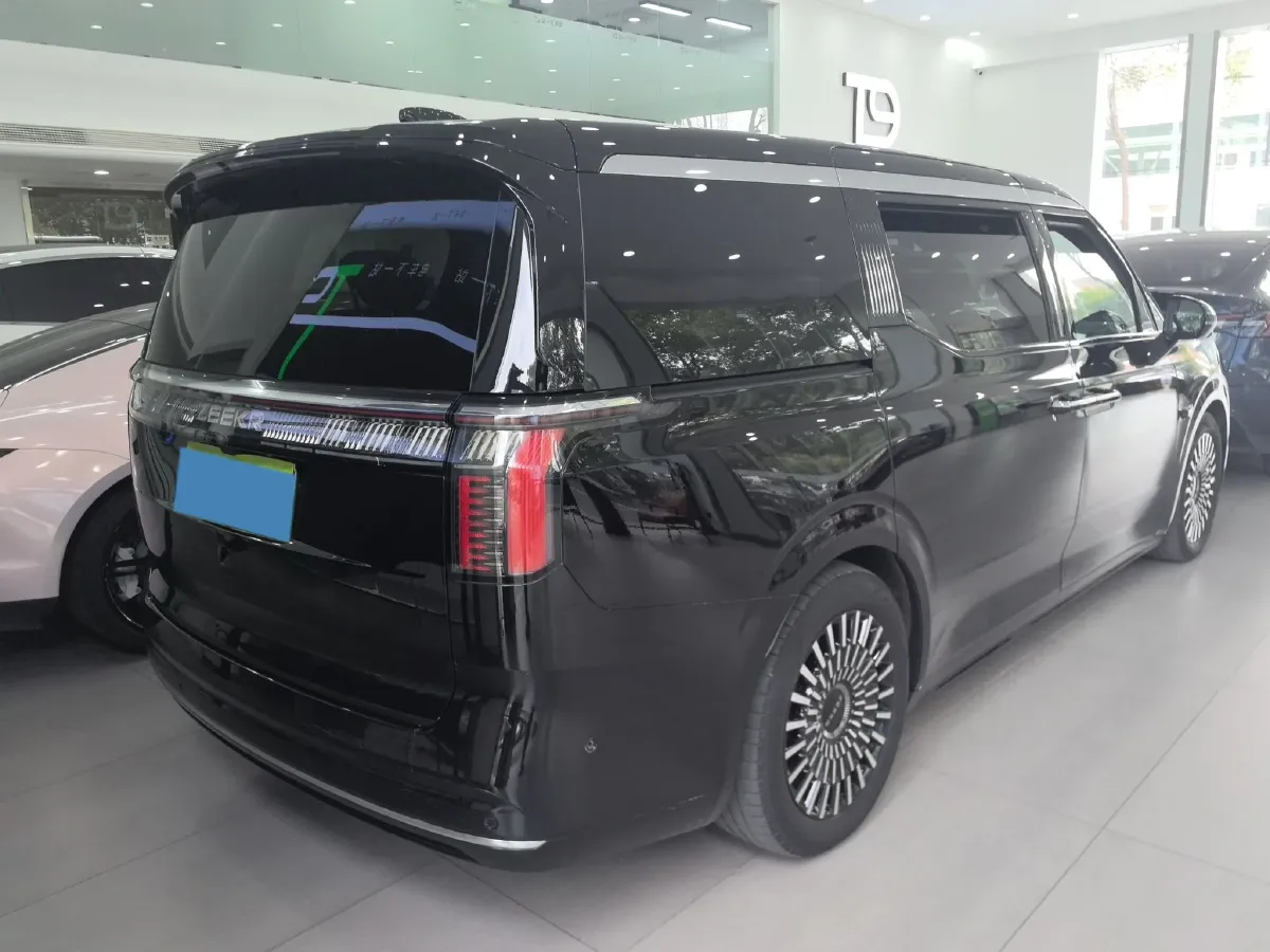 2022 Zeekr 009 BEV 116KWH,autocango,china used car exporter,china ev exporter,chinese used car exporter,chinese used ev exporter
