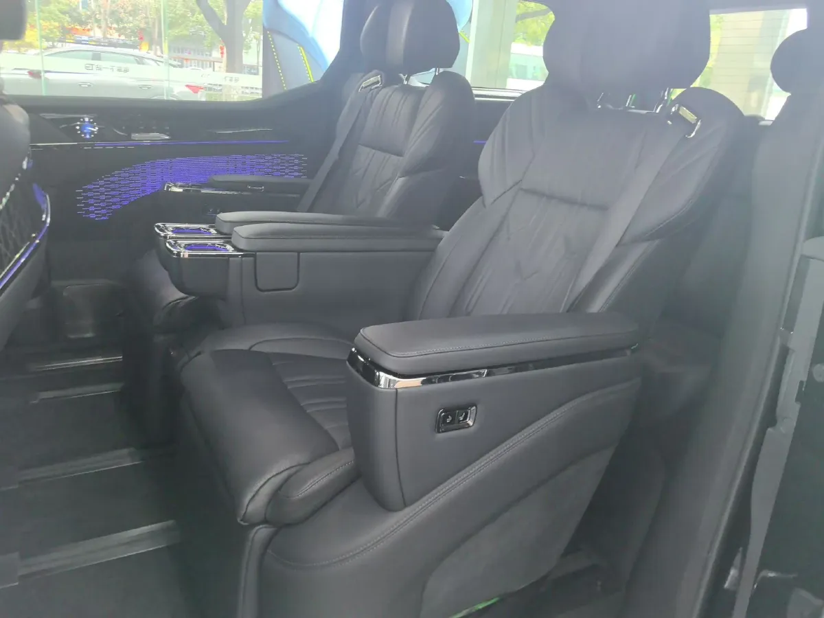 2022 Zeekr 009 BEV 116KWH,autocango,china used car exporter,china ev exporter,chinese used car exporter,chinese used ev exporter