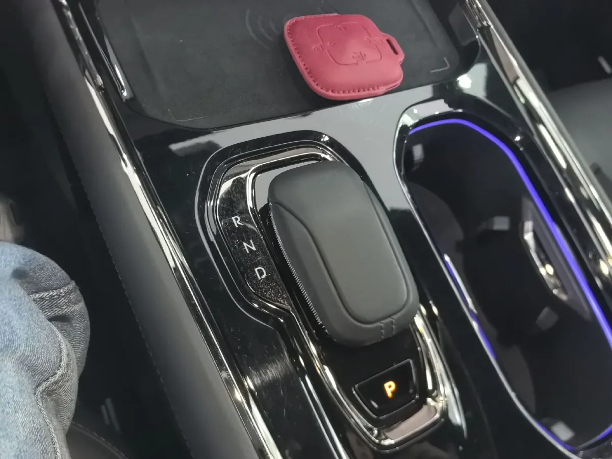 2022 Zeekr 009 BEV 116KWH,autocango,china used car exporter,china ev exporter,chinese used car exporter,chinese used ev exporter