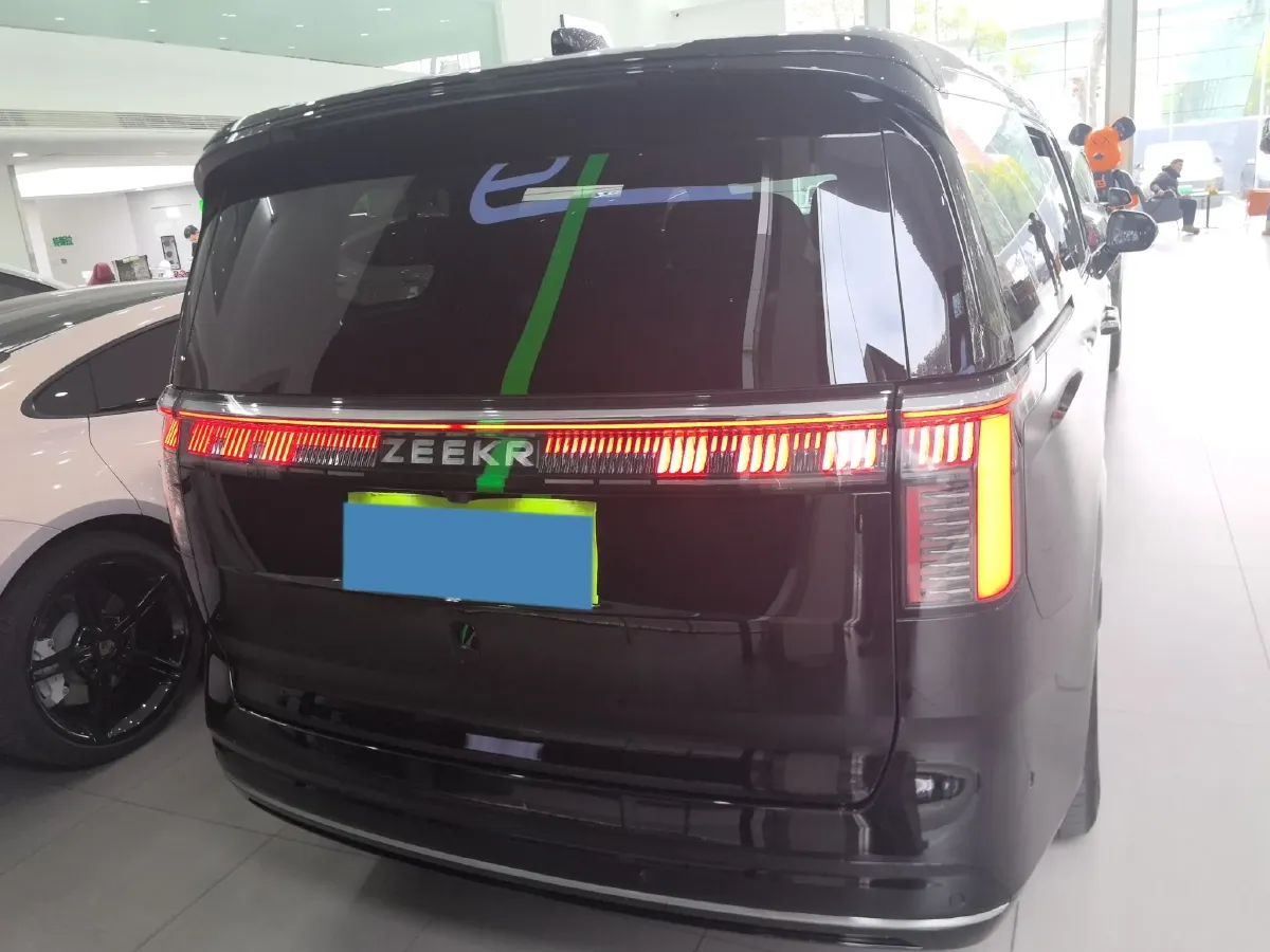 2022 Zeekr 009 BEV 116KWH,autocango,china used car exporter,china ev exporter,chinese used car exporter,chinese used ev exporter