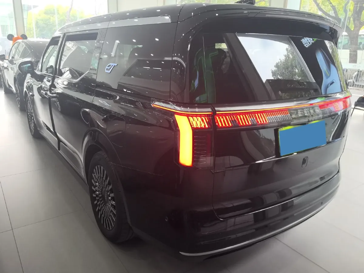 2022 Zeekr 009 BEV 116KWH,autocango,china used car exporter,china ev exporter,chinese used car exporter,chinese used ev exporter