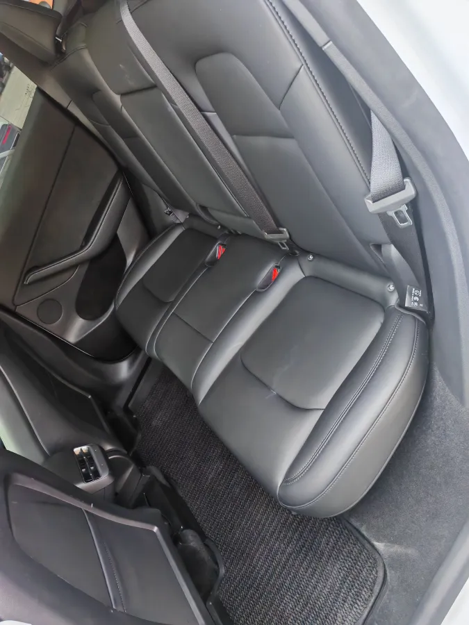 2024 Tesla Model Y BEV 60KWH,autocango,china used car exporter,china ev exporter,chinese used car exporter,chinese used ev exporter