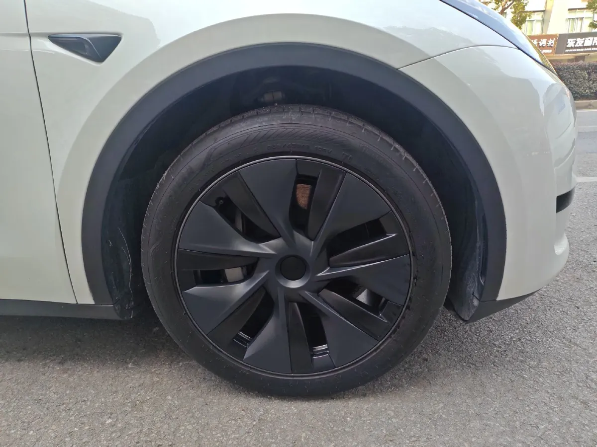 2024 Tesla Model Y BEV 60KWH,autocango,china used car exporter,china ev exporter,chinese used car exporter,chinese used ev exporter