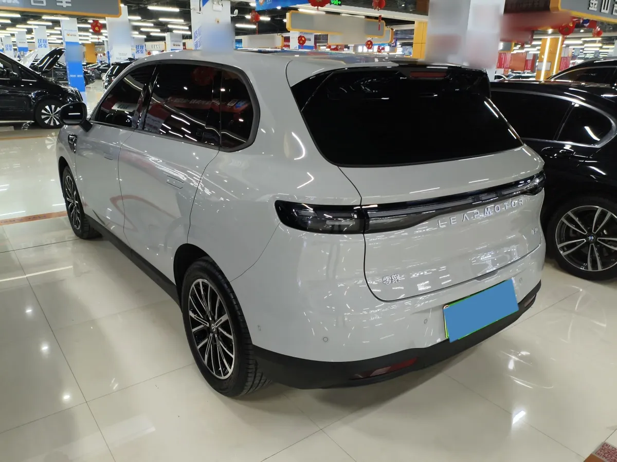 2025 Leapmotor B10 BEV 56.2KWH,autocango,china used car exporter,china ev exporter,chinese used car exporter,chinese used ev exporter