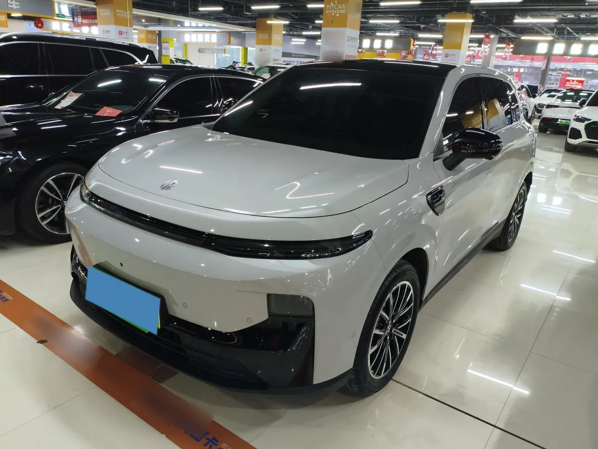 2025 Leapmotor B10 BEV 56.2KWH,autocango,china used car exporter,china ev exporter,chinese used car exporter,chinese used ev exporter