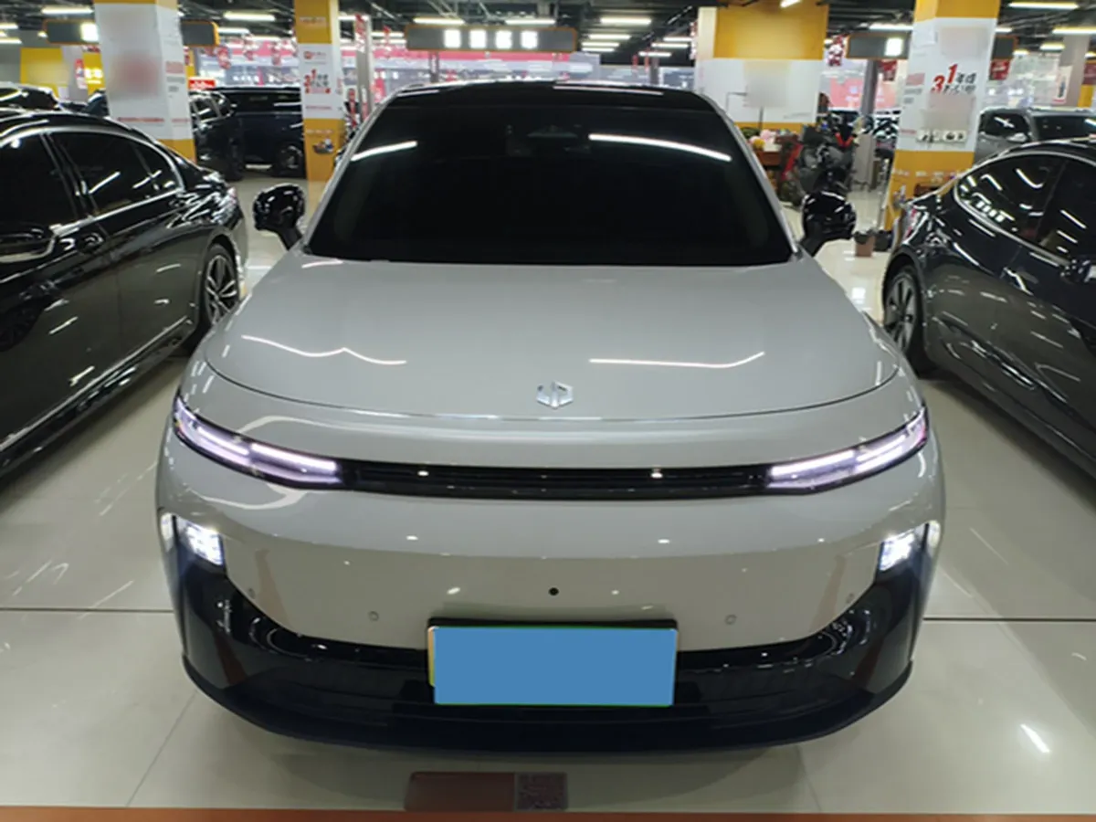 2025 Leapmotor B10 BEV 56.2KWH,autocango,china used car exporter,china ev exporter,chinese used car exporter,chinese used ev exporter
