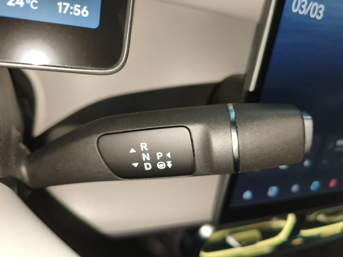 2025 Leapmotor B10 BEV 56.2KWH,autocango,china used car exporter,china ev exporter,chinese used car exporter,chinese used ev exporter