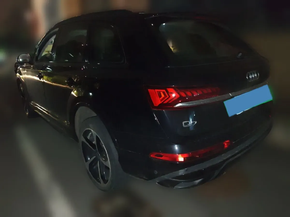 2021 Audi Q7 3.0T 340HP V6 8AT,autocango,china used car exporter,china ev exporter,chinese used car exporter,chinese used ev exporter