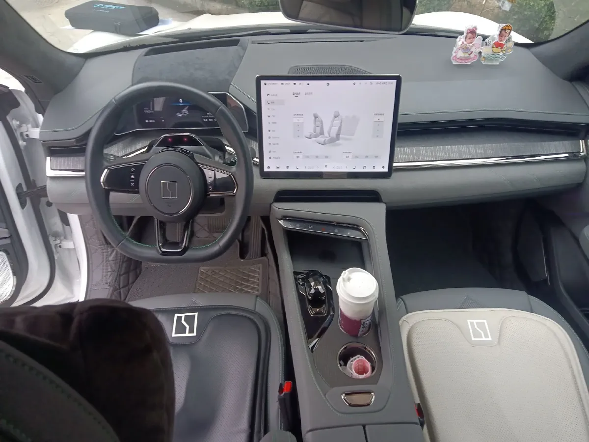 2023 Zeekr 001 BEV 86KWH,autocango,china used car exporter,china ev exporter,chinese used car exporter,chinese used ev exporter