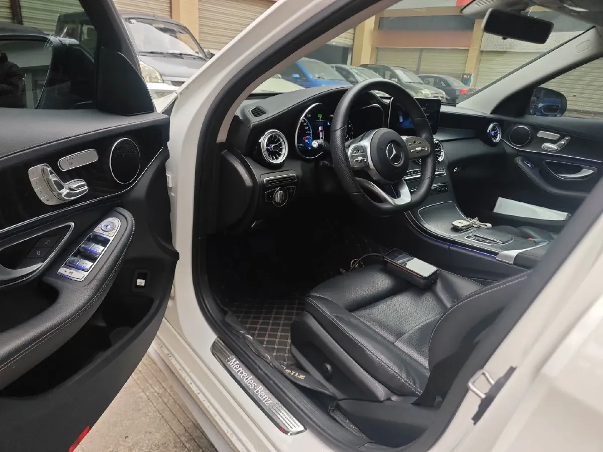 2020 Mercedes-Benz C Class 1.5T 184HP L4 9AT,autocango,china used car exporter,china ev exporter,chinese used car exporter,chinese used ev exporter