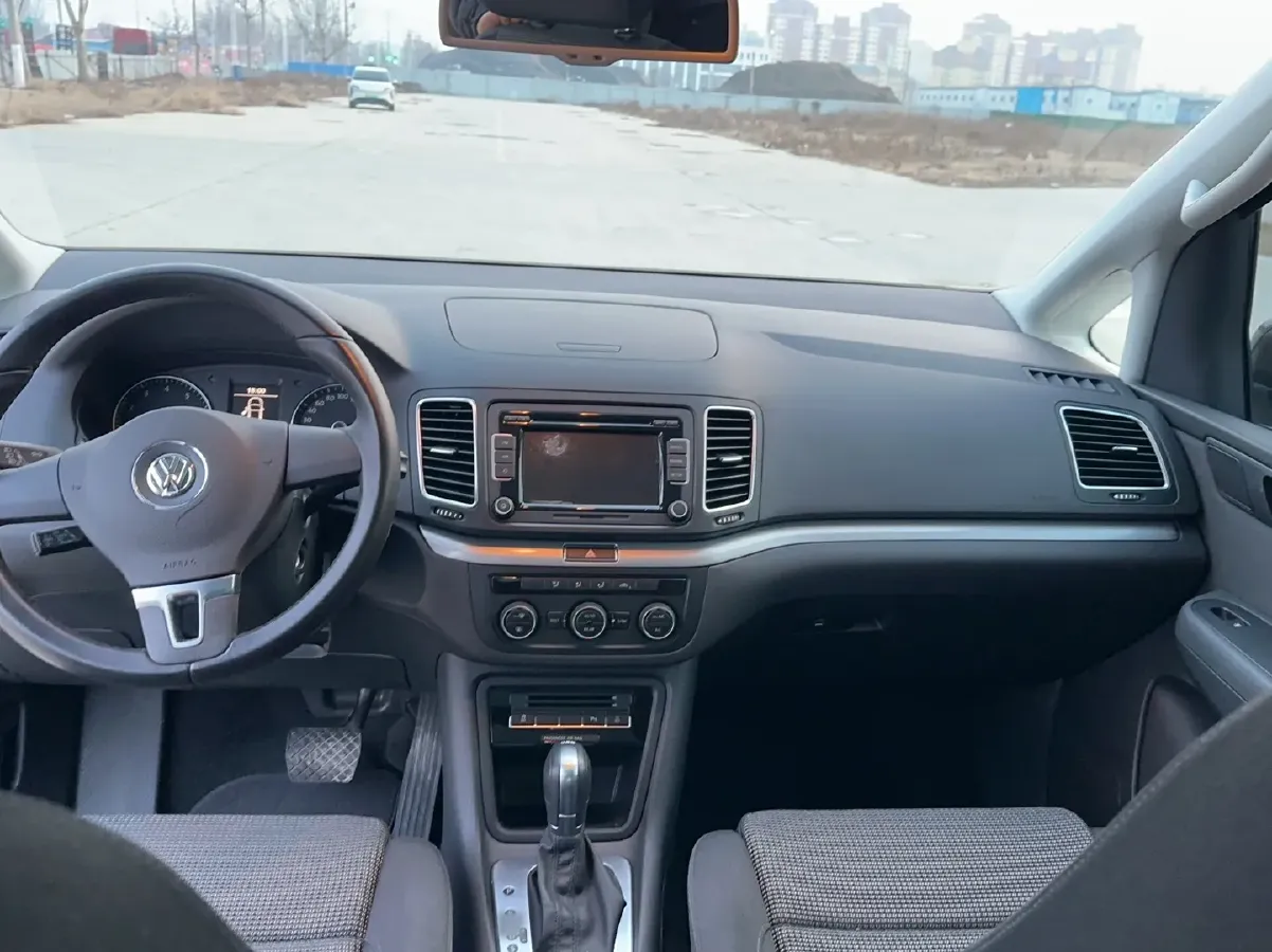 2013 Volkswagen Sharan 1.8T 160HP L4 6DCT,autocango,china used car exporter,china ev exporter,chinese used car exporter,chinese used ev exporter