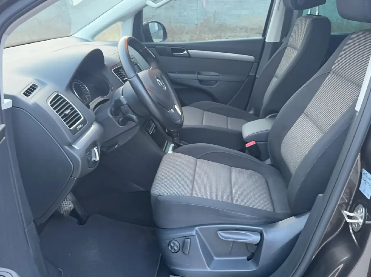 2013 Volkswagen Sharan 1.8T 160HP L4 6DCT,autocango,china used car exporter,china ev exporter,chinese used car exporter,chinese used ev exporter