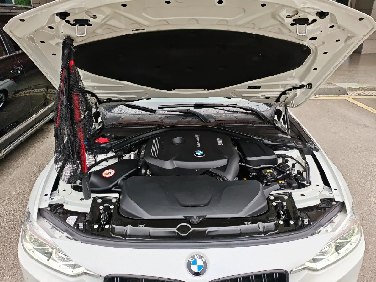 2018 BMW 3 Series 2.0T 184HP L4 8AT,autocango,china used car exporter,china ev exporter,chinese used car exporter,chinese used ev exporter