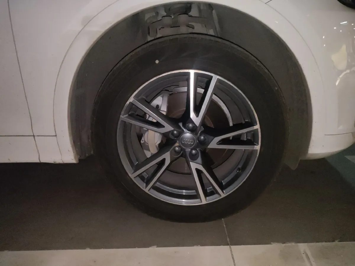 2018 Audi Q5L 2.0T 190HP L4 7DCT,autocango,china used car exporter,china ev exporter,chinese used car exporter,chinese used ev exporter