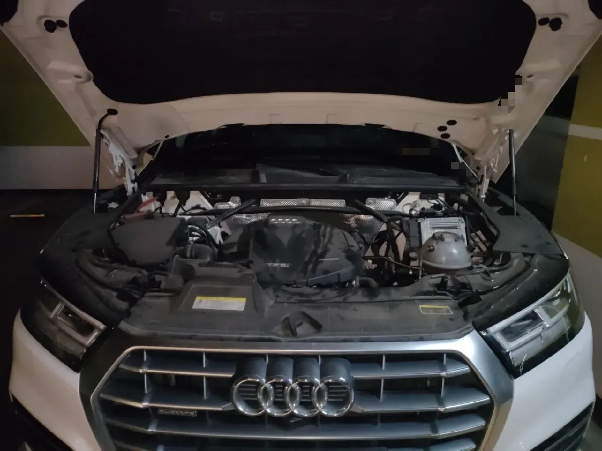 2018 Audi Q5L 2.0T 190HP L4 7DCT,autocango,china used car exporter,china ev exporter,chinese used car exporter,chinese used ev exporter