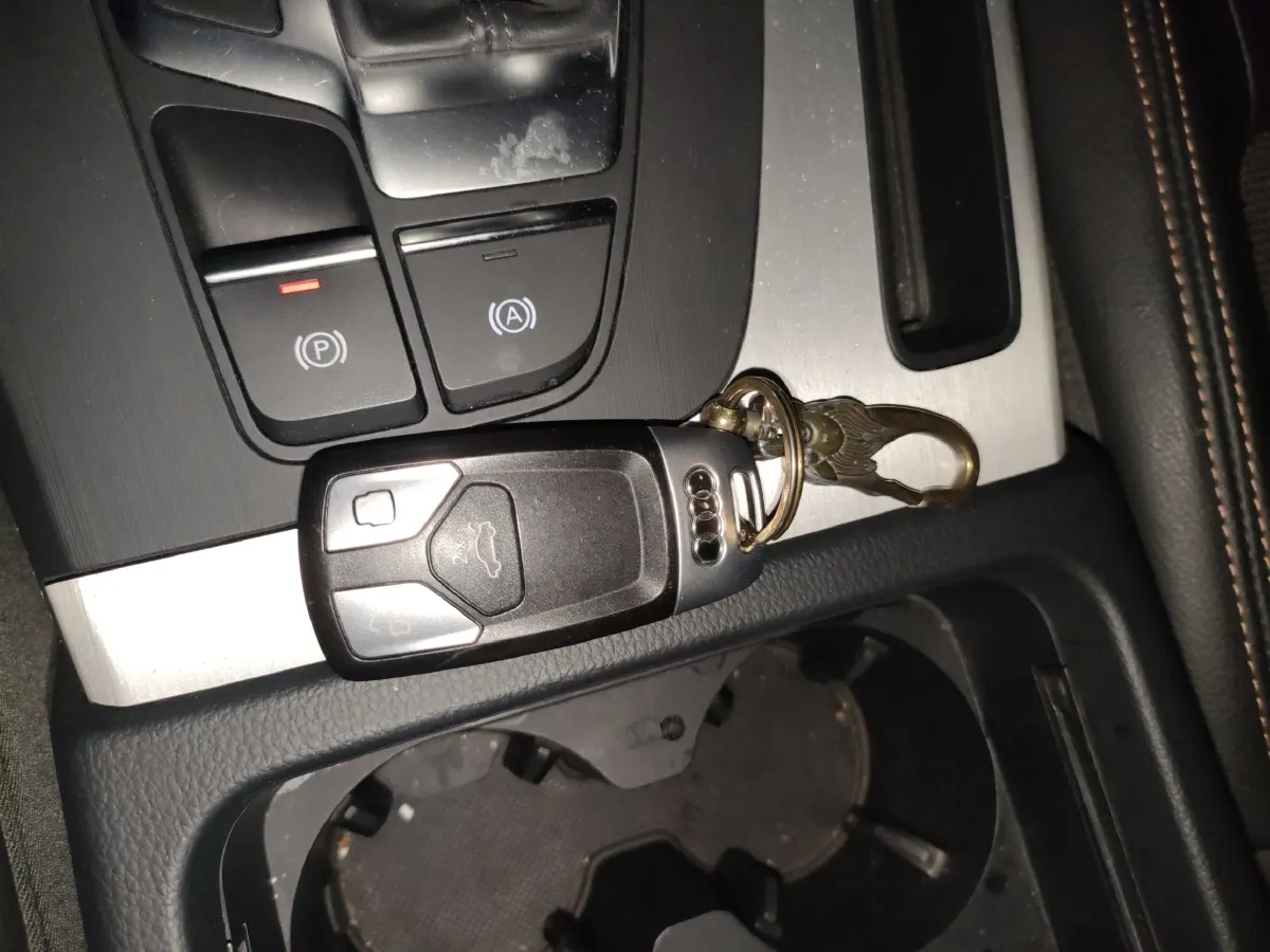 2018 Audi Q5L 2.0T 190HP L4 7DCT,autocango,china used car exporter,china ev exporter,chinese used car exporter,chinese used ev exporter