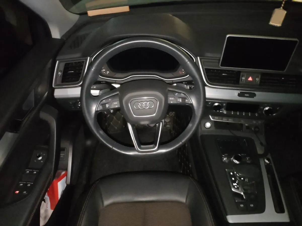 2018 Audi Q5L 2.0T 190HP L4 7DCT,autocango,china used car exporter,china ev exporter,chinese used car exporter,chinese used ev exporter