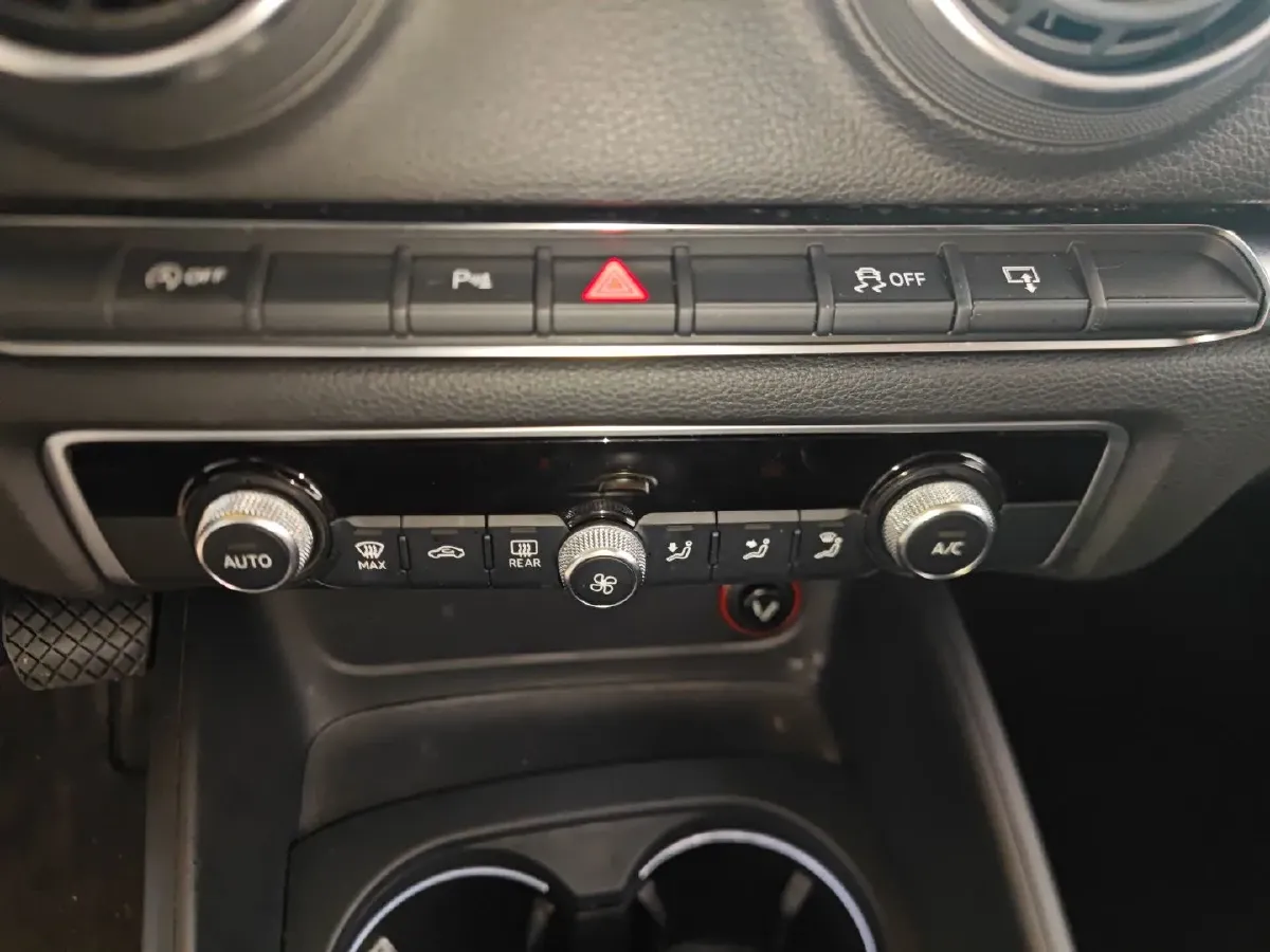 2014 Audi A3 1.4T 150HP L4 7DCT,autocango,china used car exporter,china ev exporter,chinese used car exporter,chinese used ev exporter